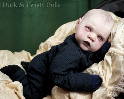 Gabriel Vampire (Cuddle)