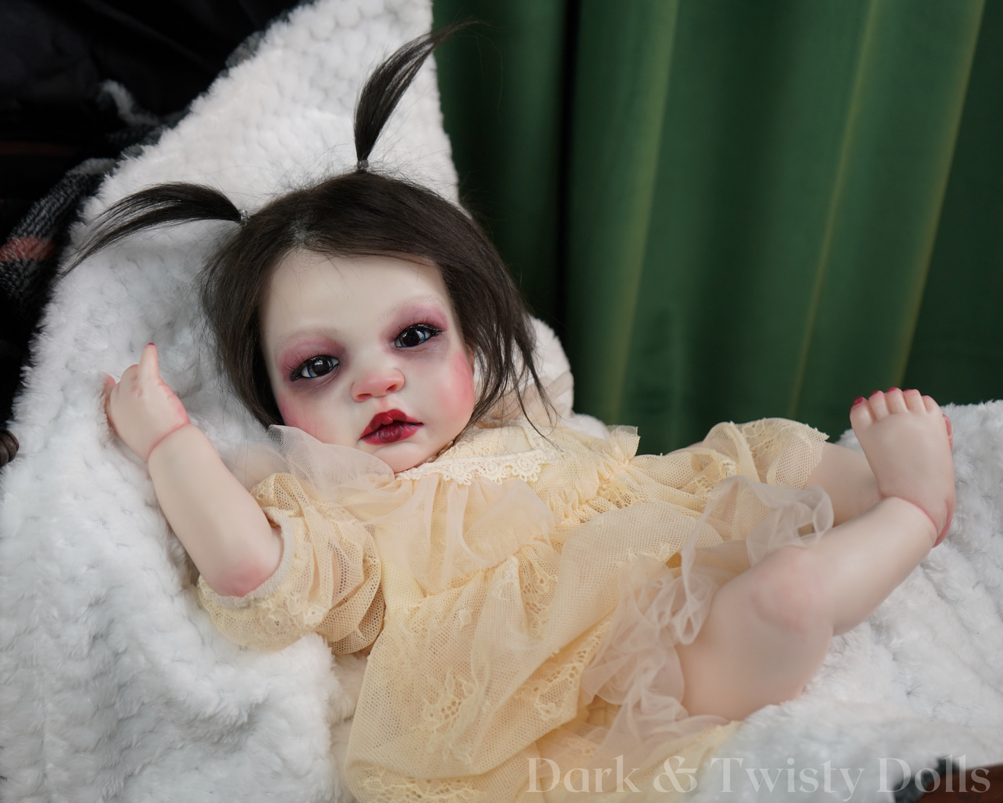Shyann: Victorian Goth