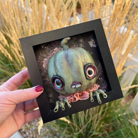 Gladis- 3D Framed Pumpkin